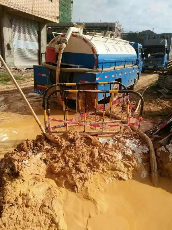 新华工地淤泥清淤